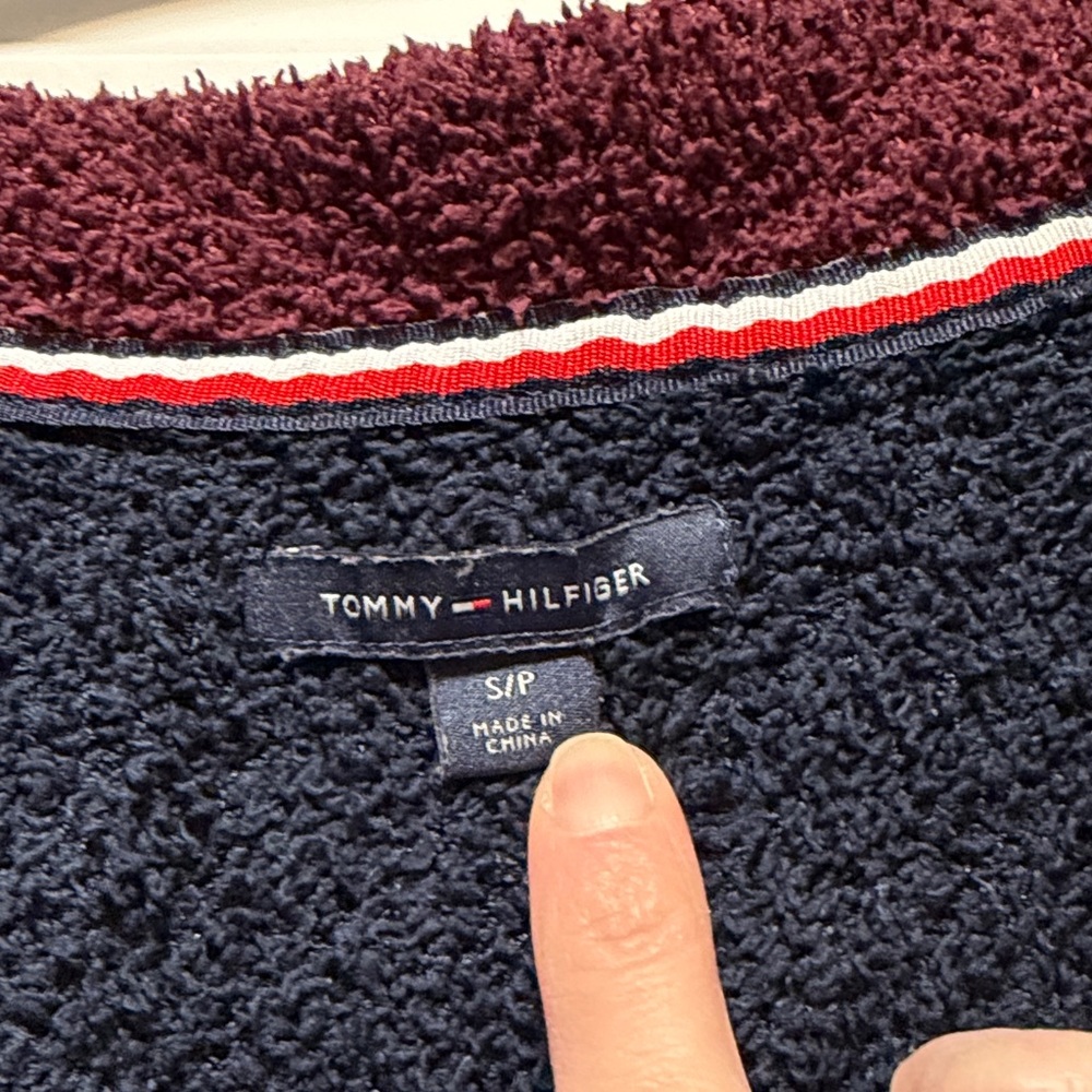Tommy Hilfiger x urban outfitters plush cardigan in navy and burgundy small - Picture 3 of 5